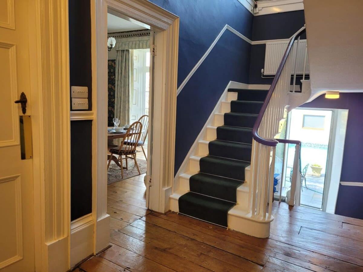 Spacious Town House With Swimming Pool Plymouth Extérieur photo