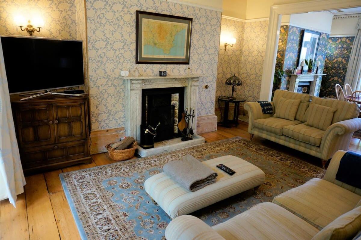 Spacious Town House With Swimming Pool Plymouth Extérieur photo
