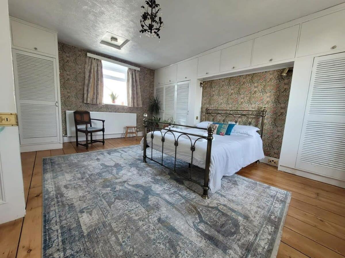 Spacious Town House With Swimming Pool Plymouth Extérieur photo