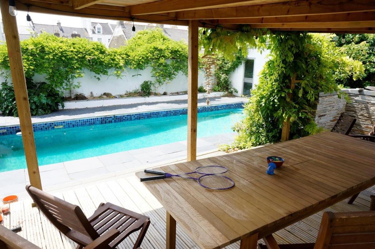 Spacious Town House With Swimming Pool Plymouth Extérieur photo